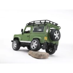 Bruder 2590 Terreinwagen Land-Rover Defender Stationwagon 9 Bruder 2590 Terreinwagen Land-Rover Defender Stationwagon -Auto Winkel bruder 02590 landrover defender 3